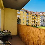 Cappuccino With Balcony And Free Parking بودابست