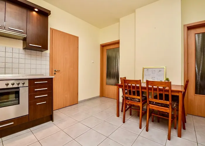 Cappuccino With Balcony And Free Parking Apartment *